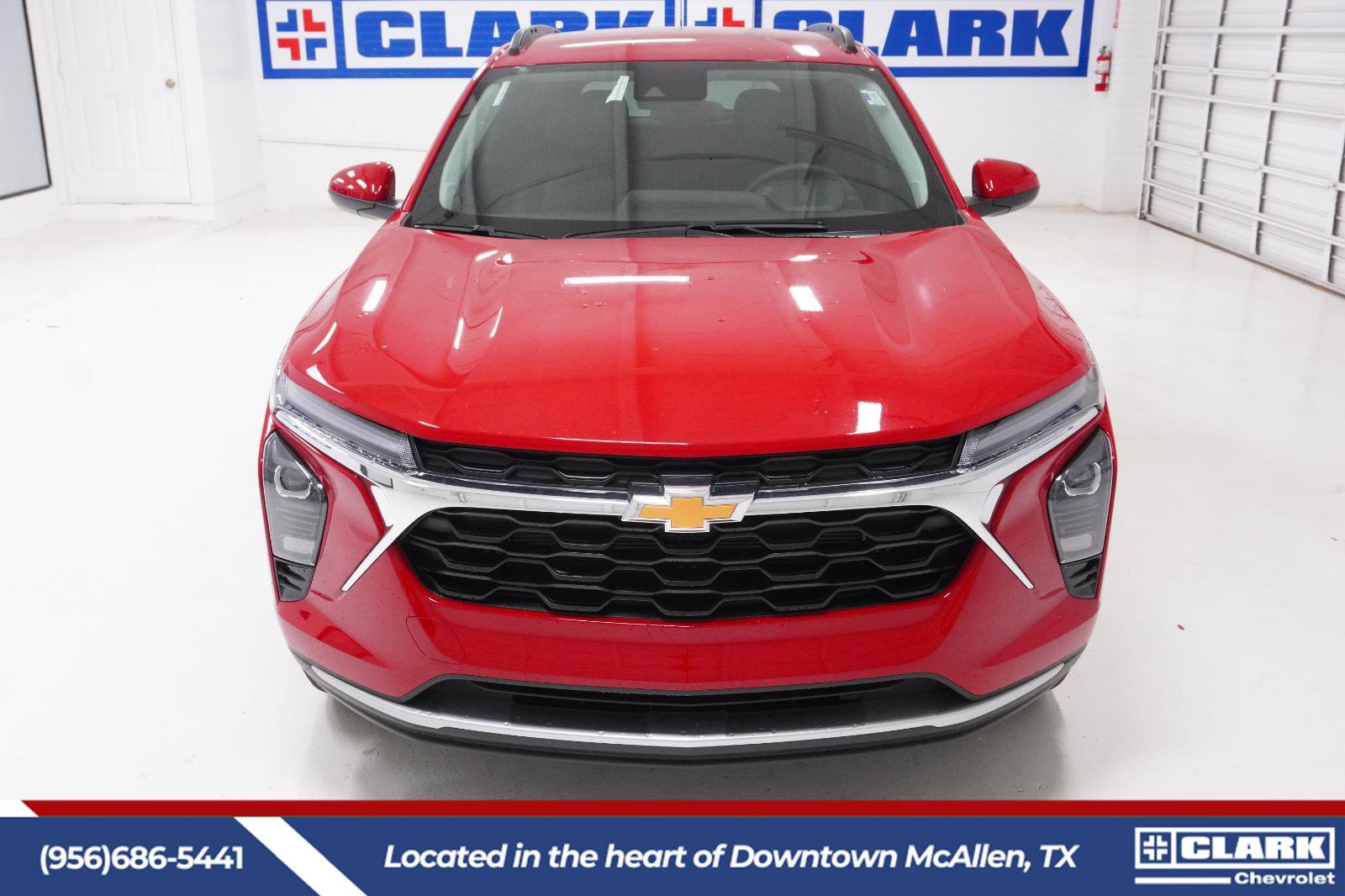 New 2026 Chevrolet Trax LT w/ Driver Confidence Package FWD image 2