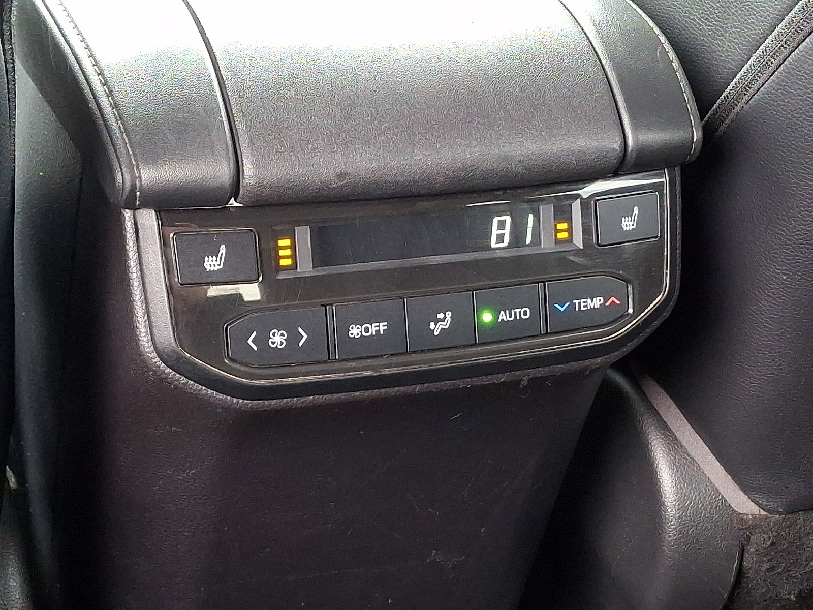 Used 2022 Toyota Highlander Platinum image 12