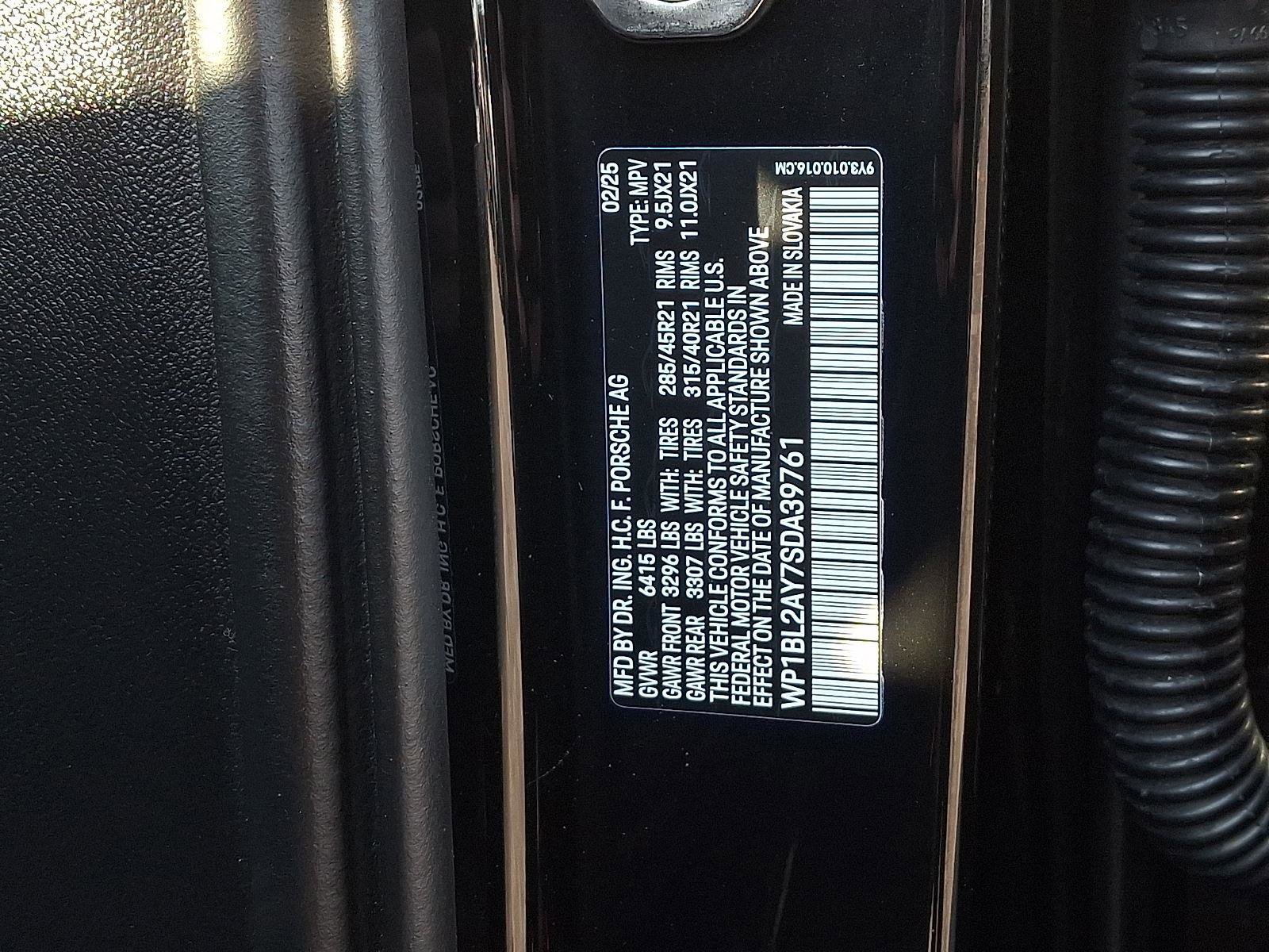 Used 2025 Porsche Cayenne S image 27