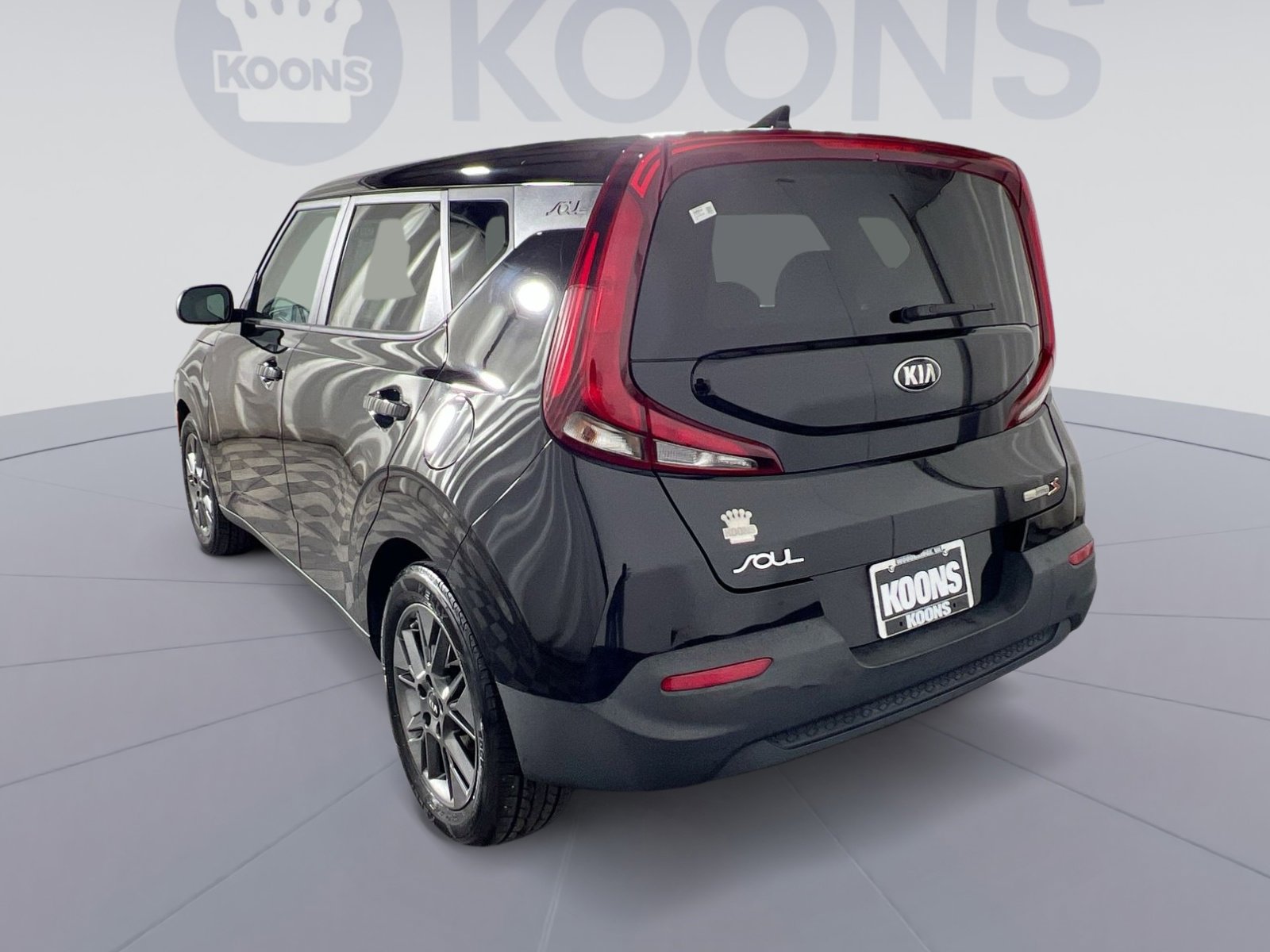 Used 2021 Kia Soul S image 2