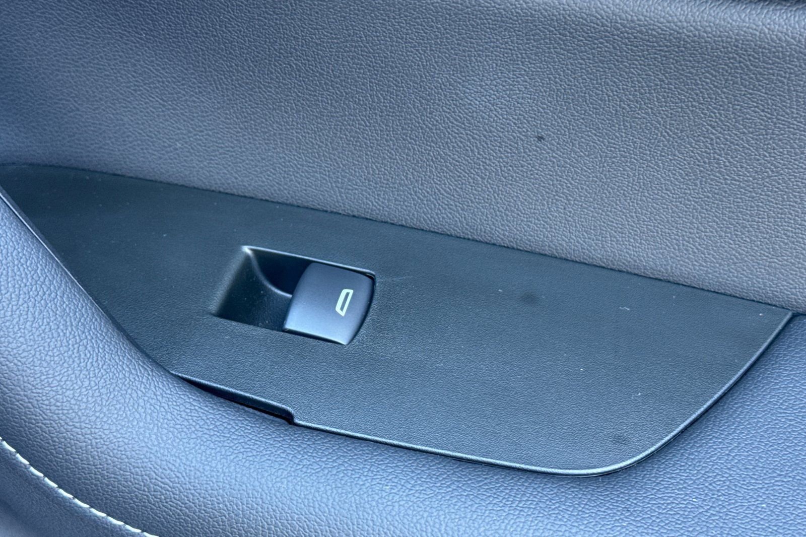 Used 2026 Chevrolet Blazer LT w/ Convenience Package image 22