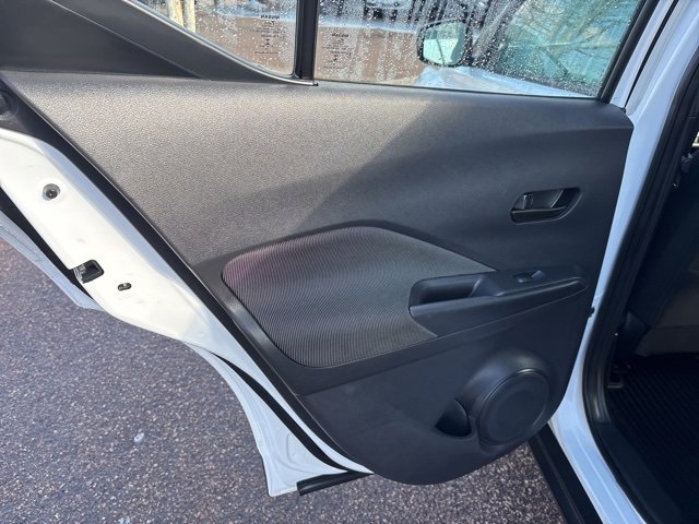 Used 2018 Nissan Kicks S image 24