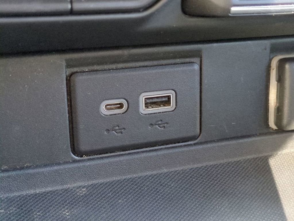 Used 2021 Chevrolet Tahoe Z71 w/ Z71 Off-Road Package image 21