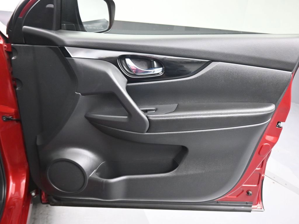 Used 2022 Nissan Rogue Sport SL w/ Premium Package image 41