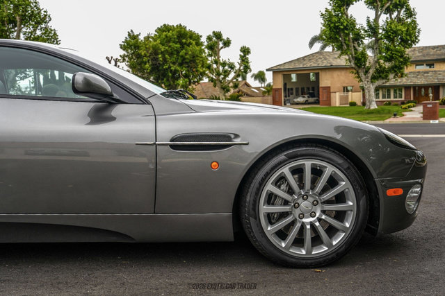 Used 2002 Aston Martin Vanquish RWD image 11