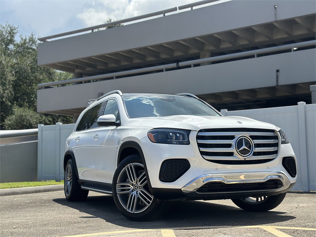 Used 2024 Mercedes-Benz GLS 450 4MATIC image 6