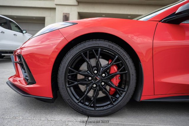 Used 2023 Chevrolet Corvette Stingray Premium Conv w/ Z51 Performance Package RWD image 4