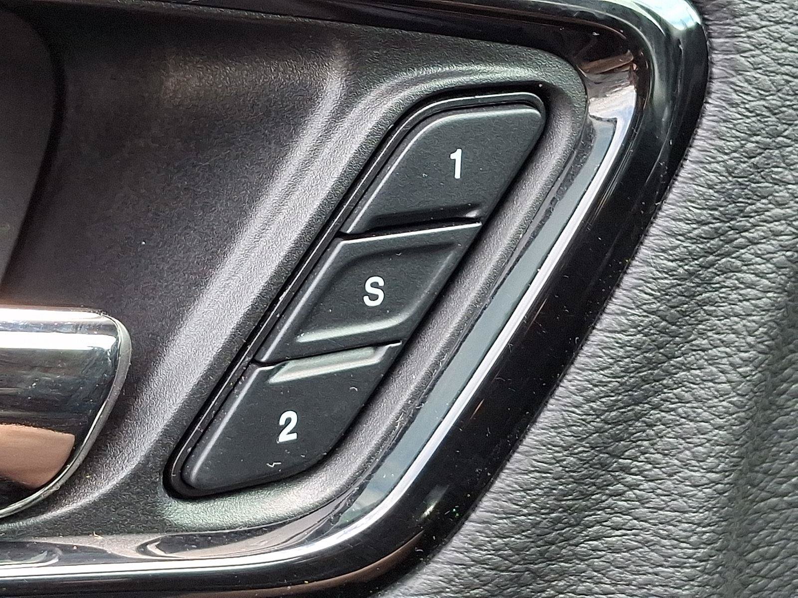 Used 2021 Dodge Durango R/T w/ Blacktop Package AWD/4WD image 27
