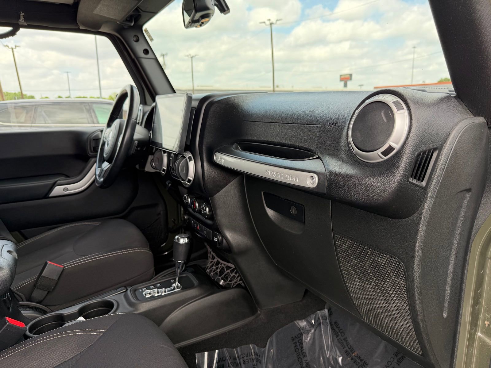 Used 2015 Jeep Wrangler Unlimited Sahara w/ Trailer Tow Group image 17