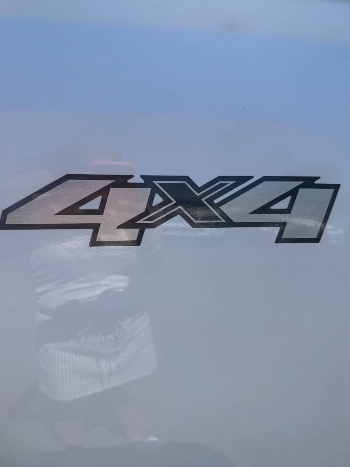 Used 2009 Chevrolet Silverado 2500 LTZ w/ Safety Package AWD/4WD image 12