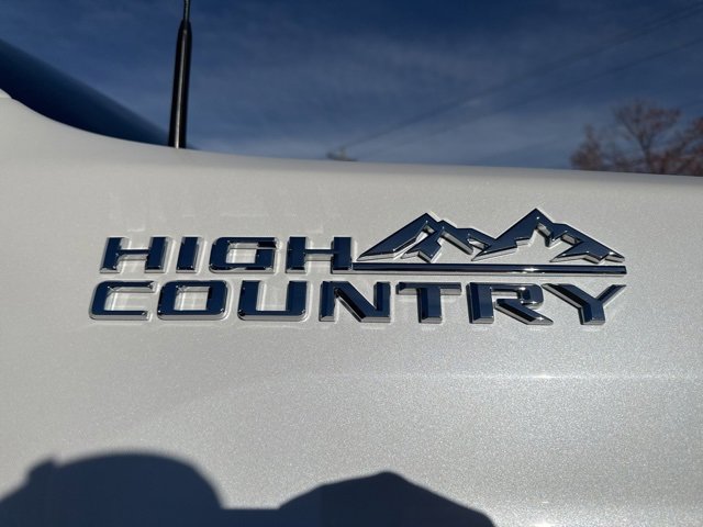 Used 2024 Chevrolet Silverado 3500 High Country w/ High Country Premium Package image 10