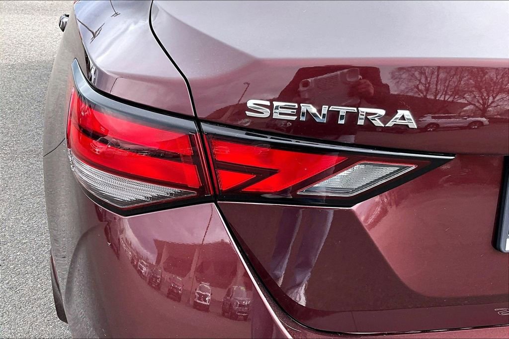Used 2022 Nissan Sentra SV image 29