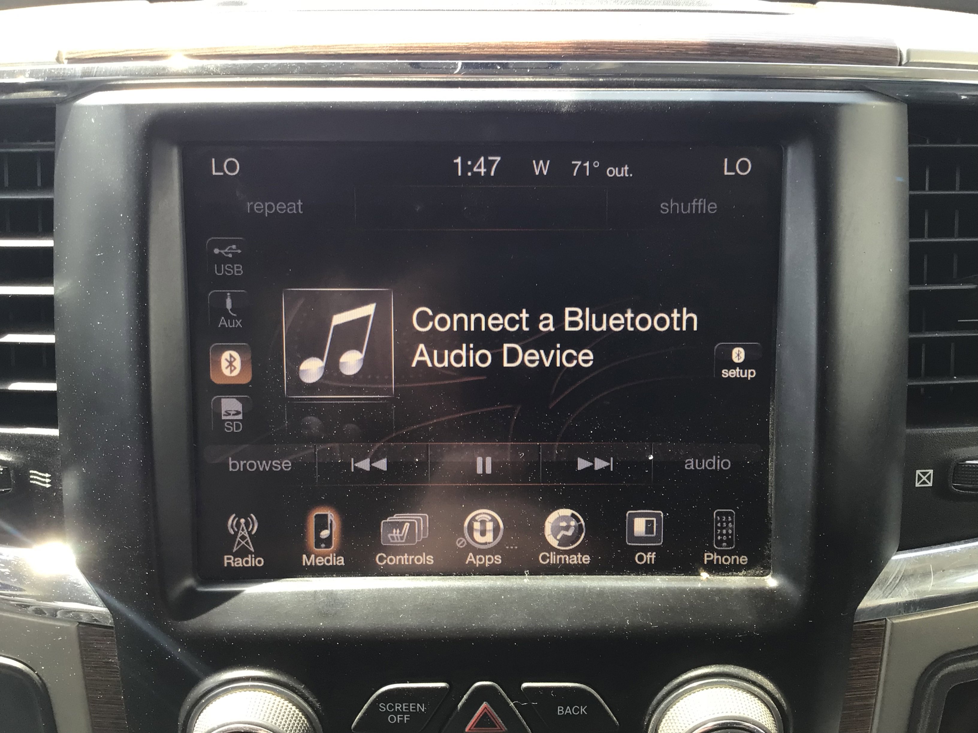 Used 2015 RAM 3500 Laramie w/ Cold Weather Group AWD/4WD image 20