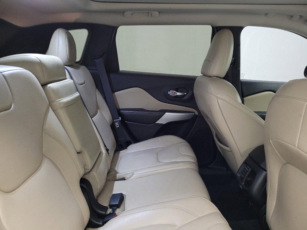 Used 2018 Jeep Cherokee Limited image 19