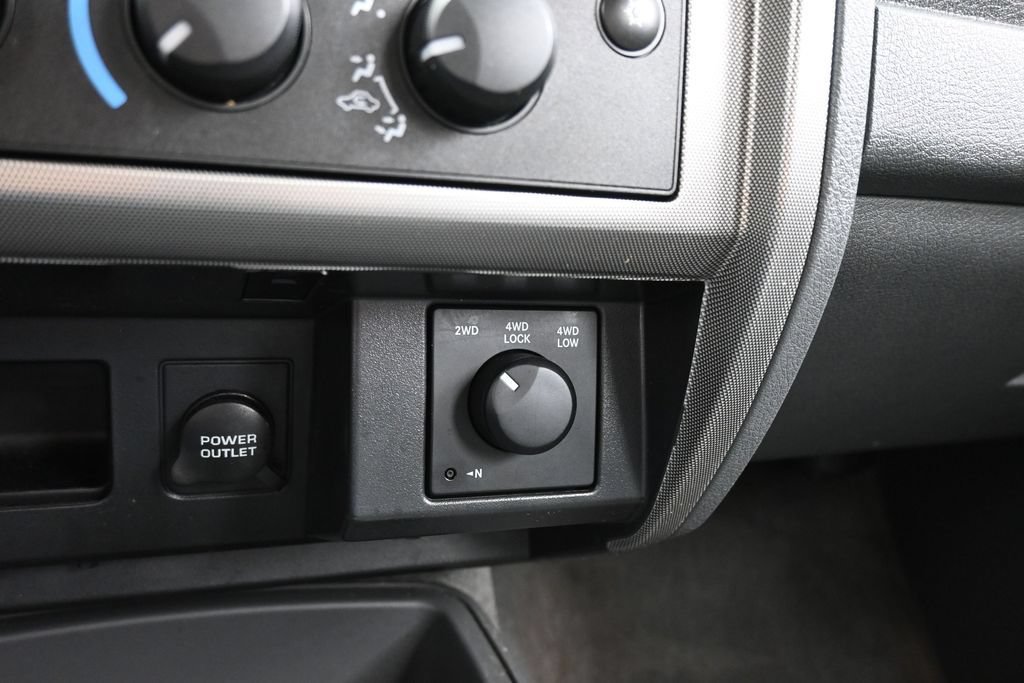 Used 2007 Dodge Dakota SLT w/ Trailer Tow Group AWD/4WD image 44