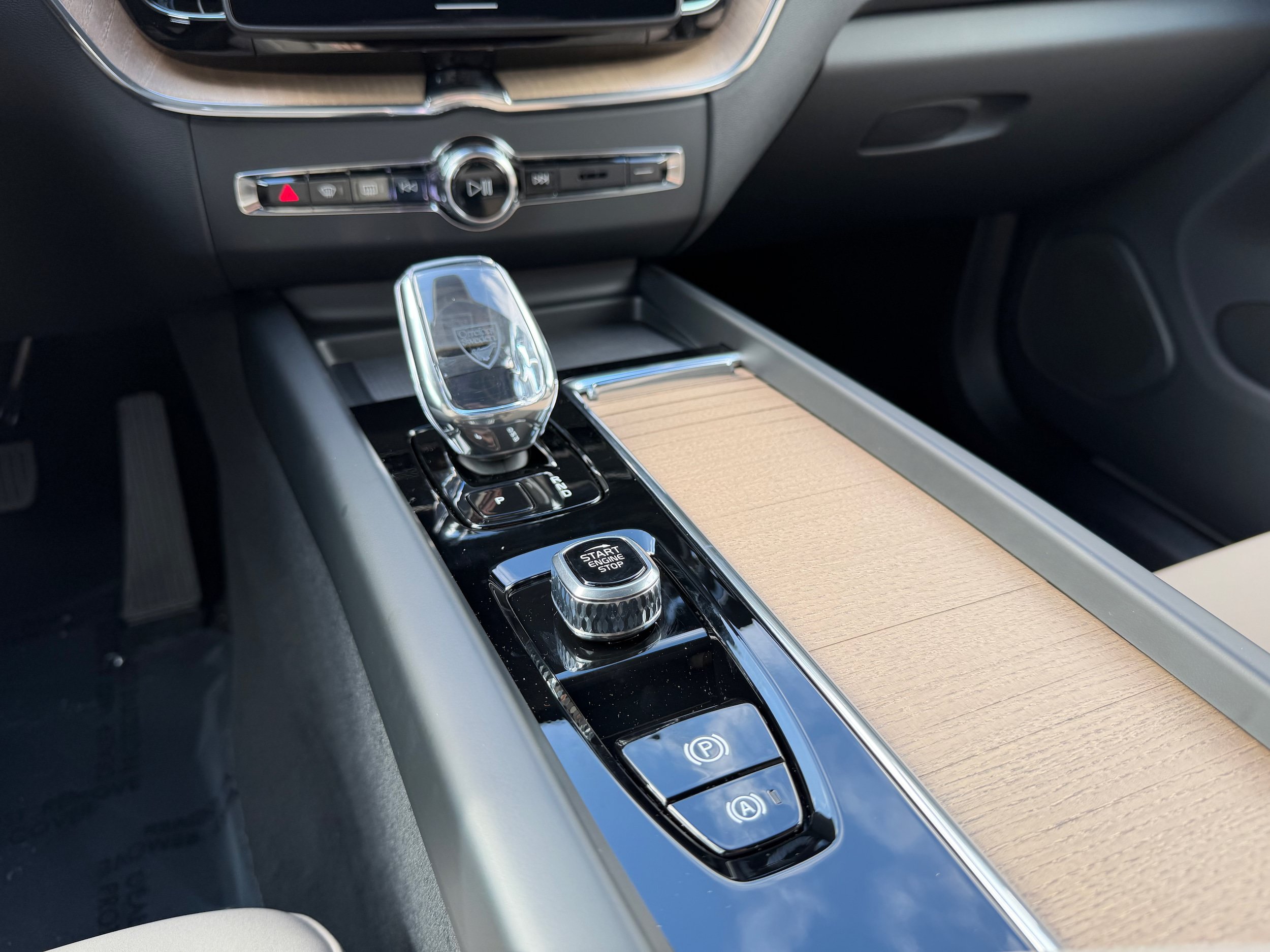 New 2026 Volvo XC60 B5 Core AWD/4WD image 12
