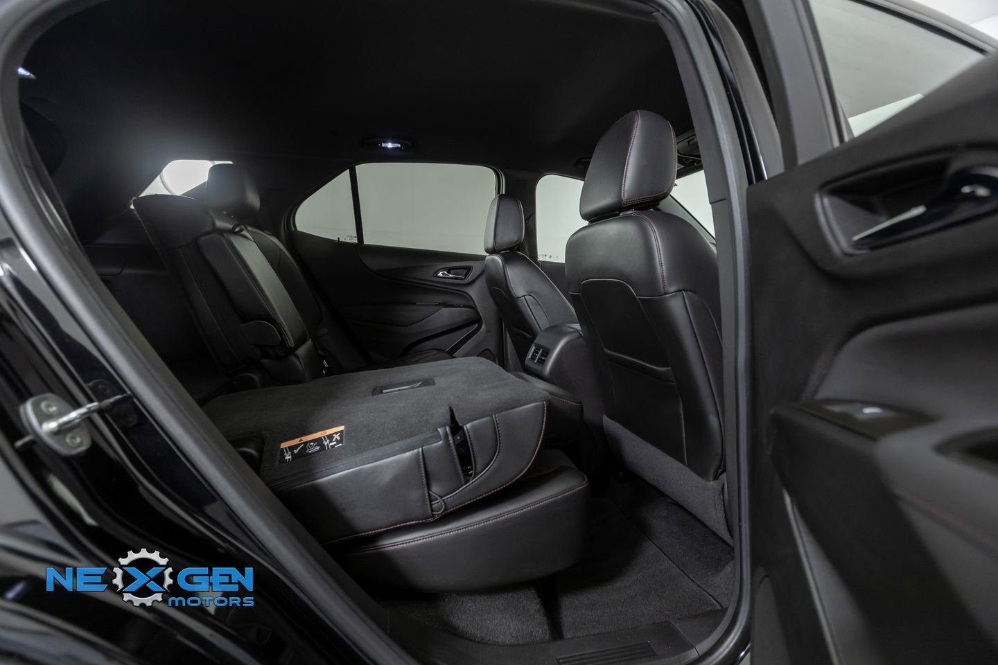 Used 2023 Chevrolet Equinox RS image 33