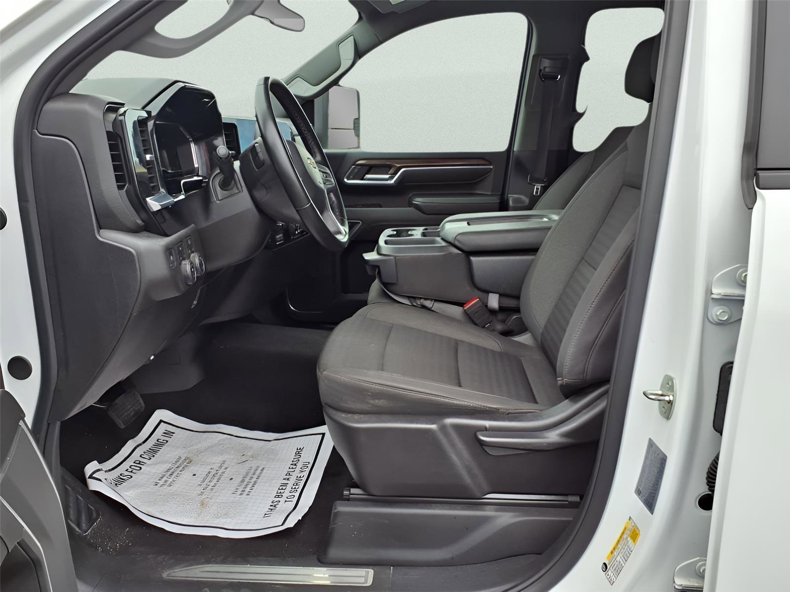 Used 2024 Chevrolet Silverado 2500 LT image 9