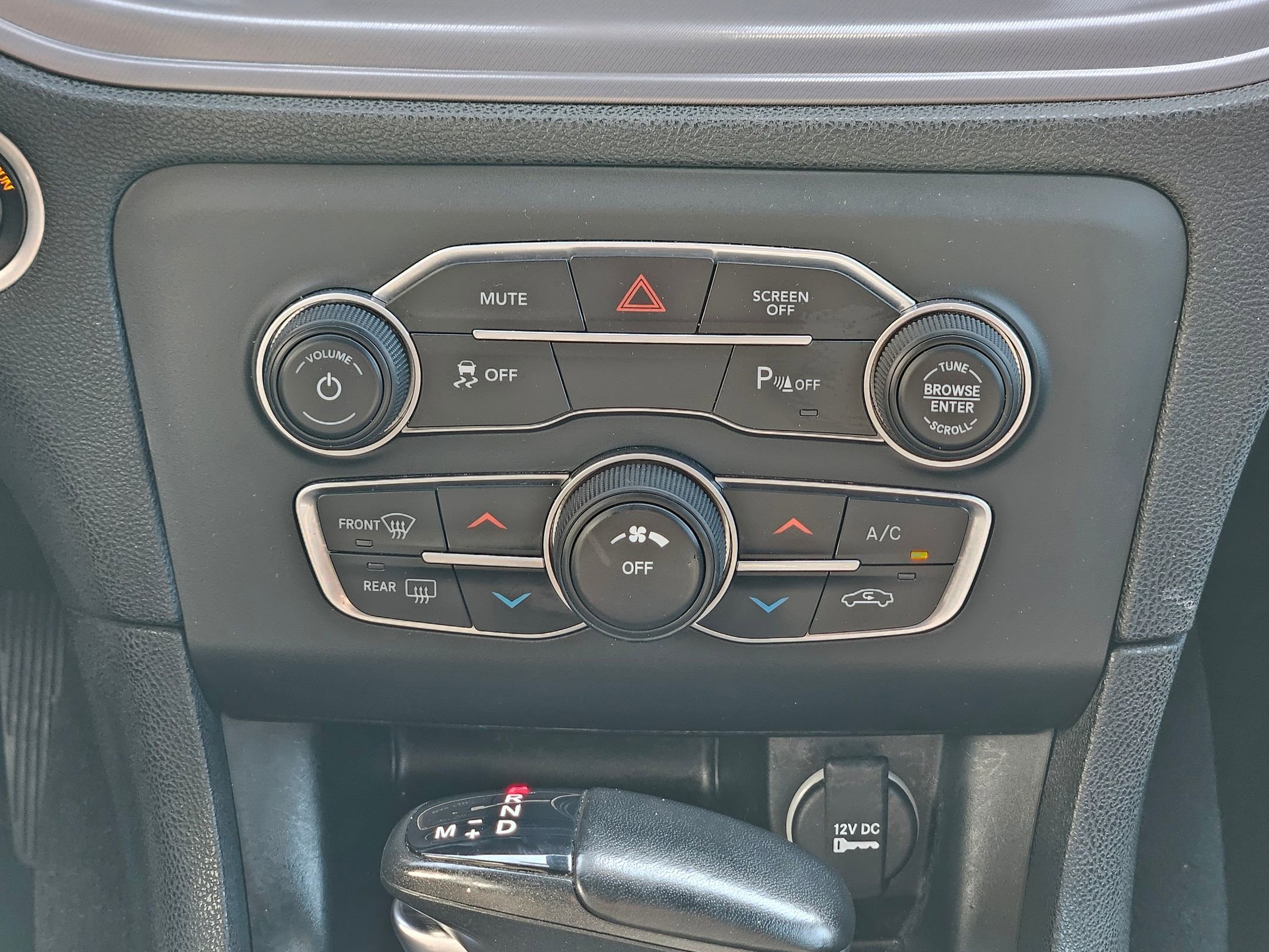 Used 2023 Dodge Charger SXT image 14