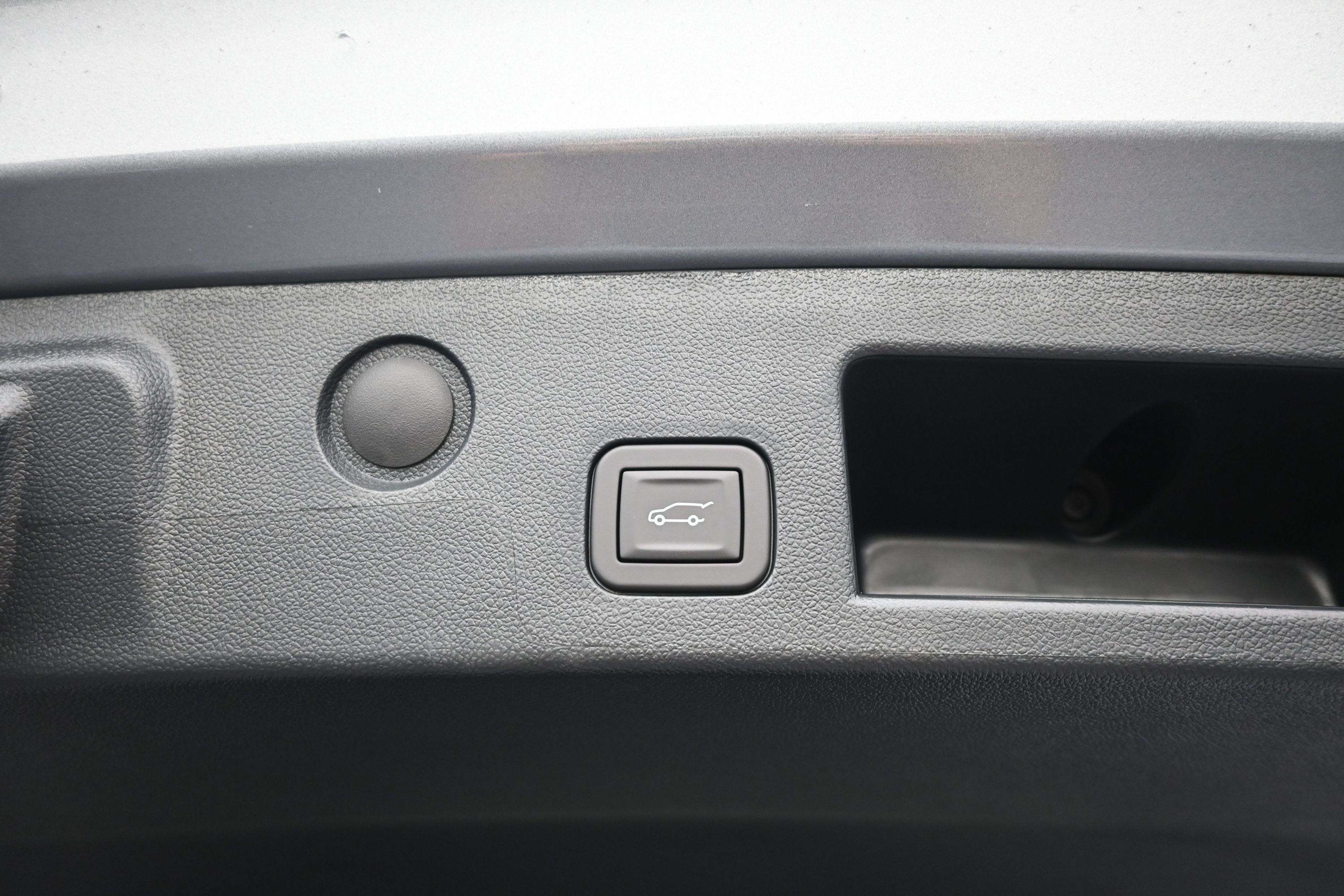 New 2027 Chevrolet Equinox LT w/ Convenience Package II FWD image 31