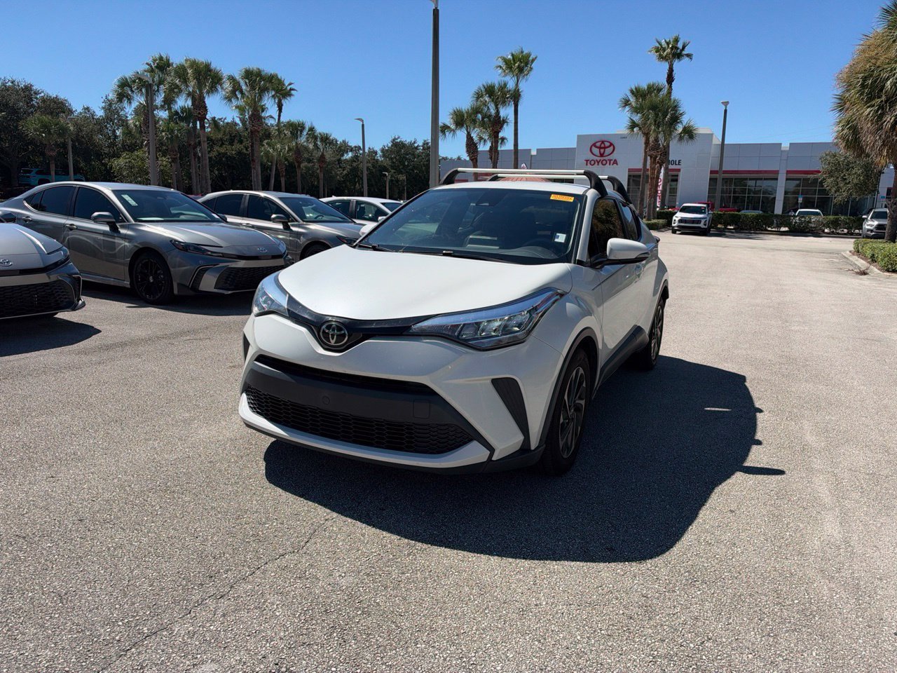 Used 2021 Toyota C-HR LE FWD image 1