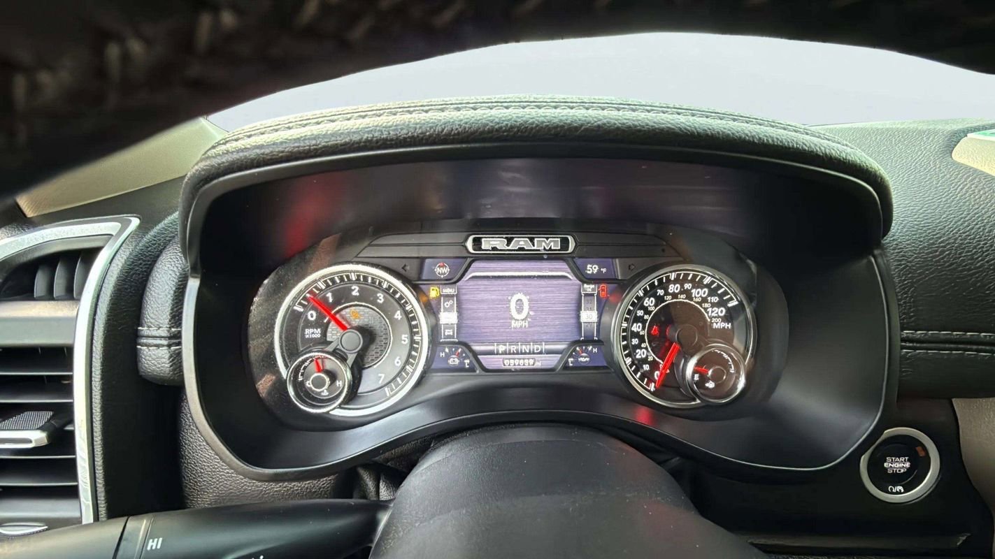 Used 2019 RAM 1500 Laramie image 13