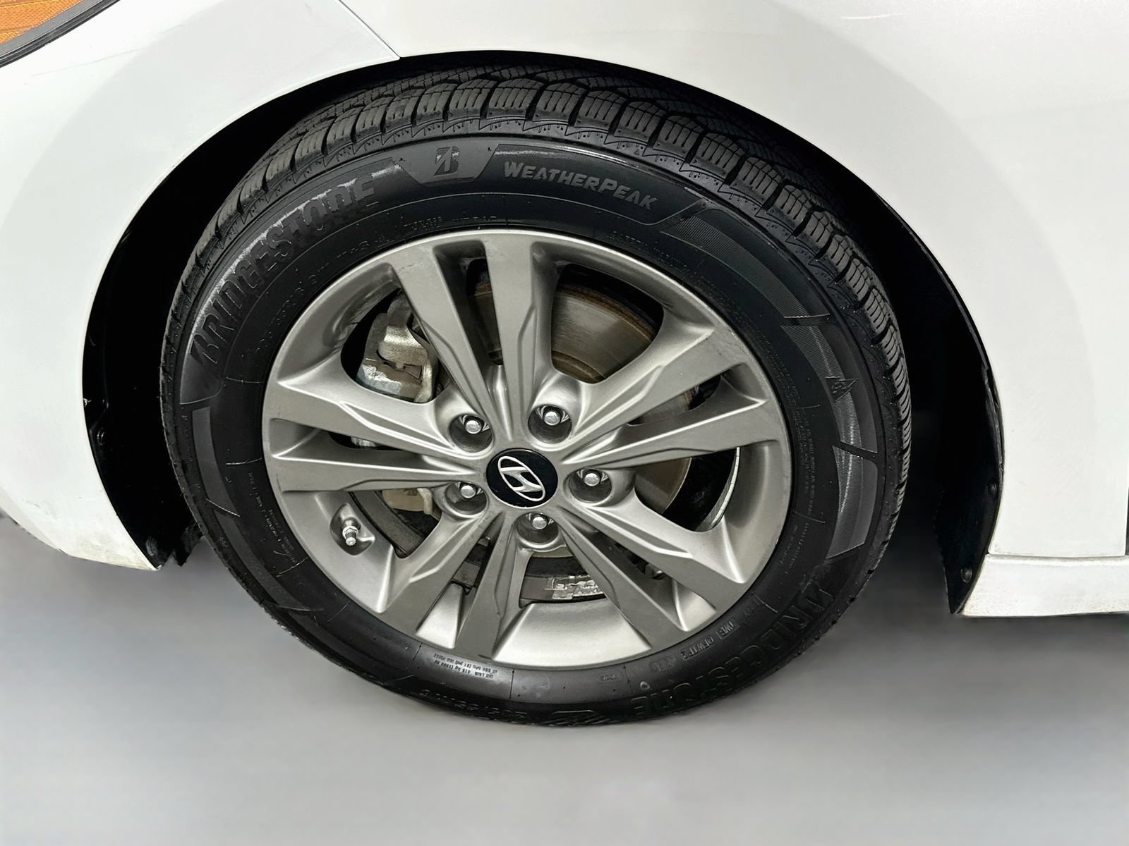Used 2017 Hyundai Elantra SE FWD image 29