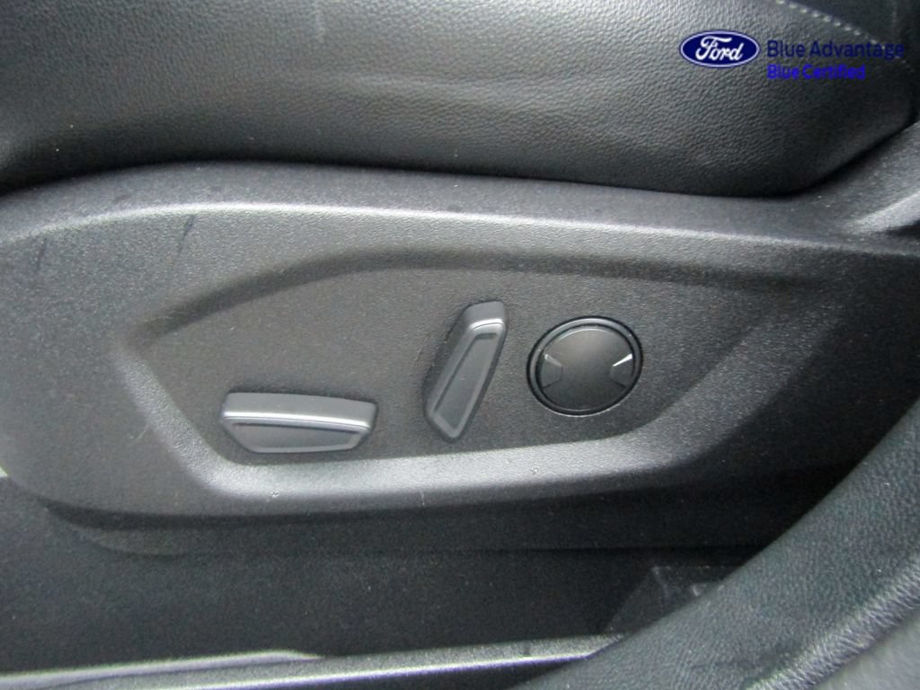 Certified 2024 Ford Edge Titanium AWD/4WD image 30