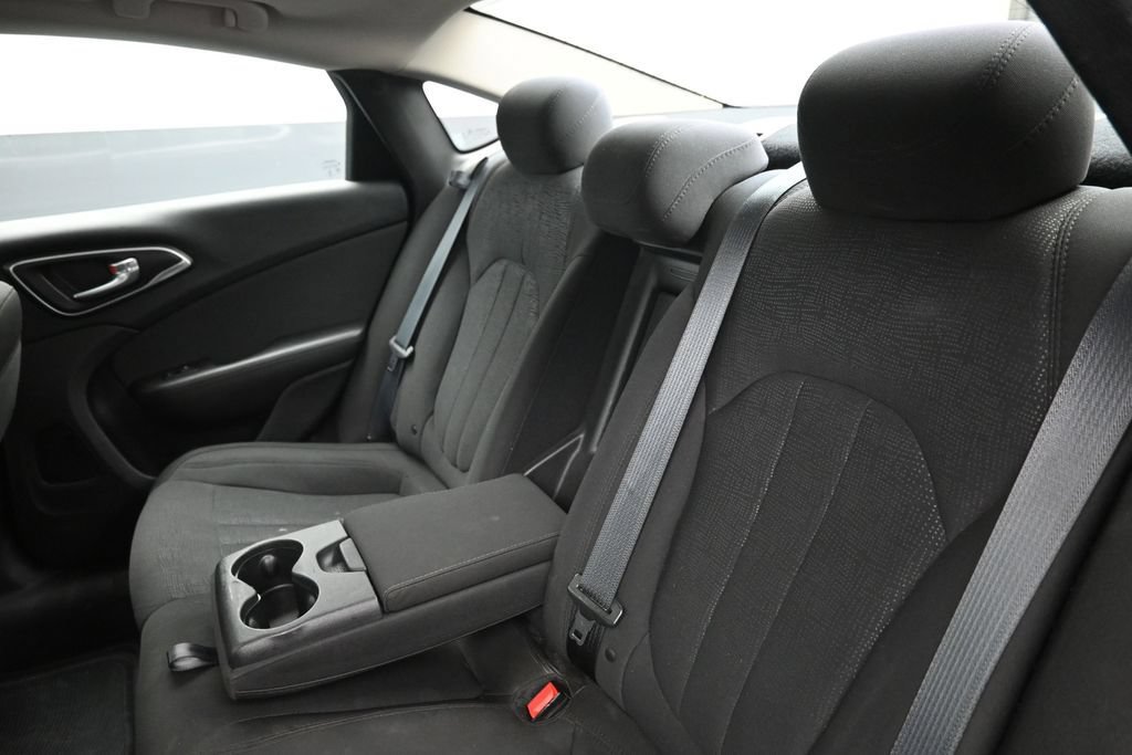 Used 2016 Chrysler 200 Limited w/ Anniversary Edition FWD image 27