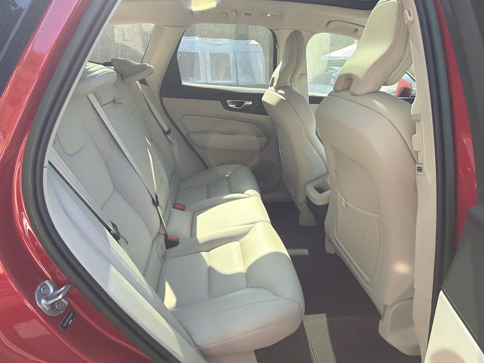 Used 2023 Volvo XC60 B5 Plus AWD/4WD image 20