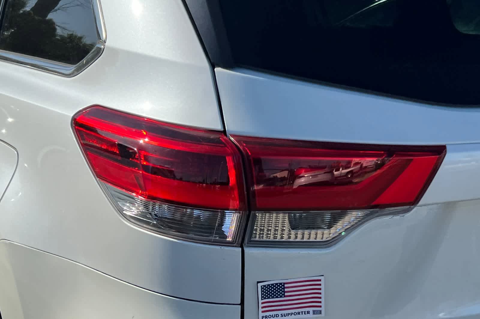 Used 2019 Toyota Highlander LE AWD/4WD image 20