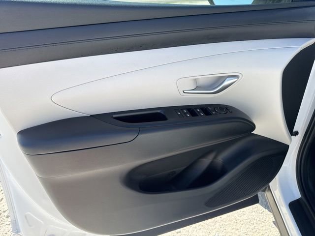 Used 2025 Hyundai Tucson SE FWD image 17
