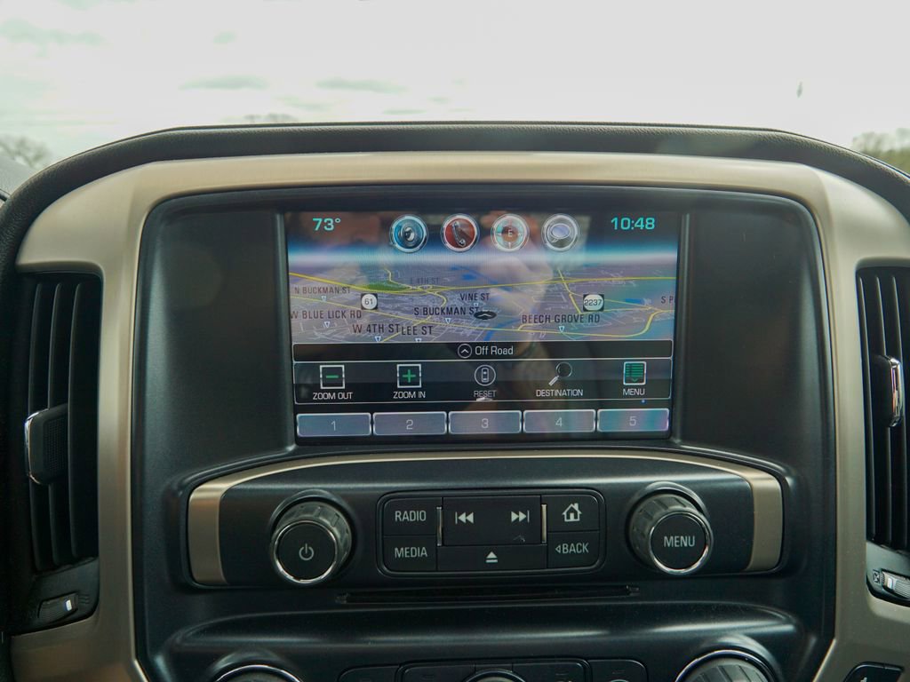 Used 2017 GMC Sierra 2500 Denali w/ Duramax Plus Package AWD/4WD image 25