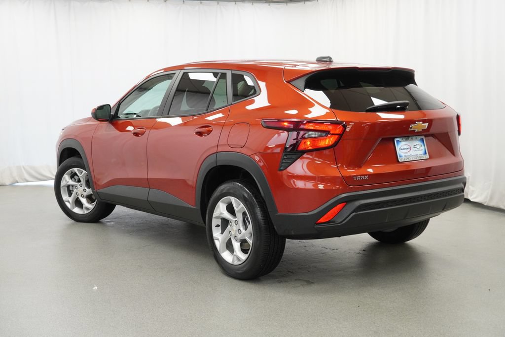 Certified 2024 Chevrolet Trax LS w/ LS Convenience Package FWD image 6