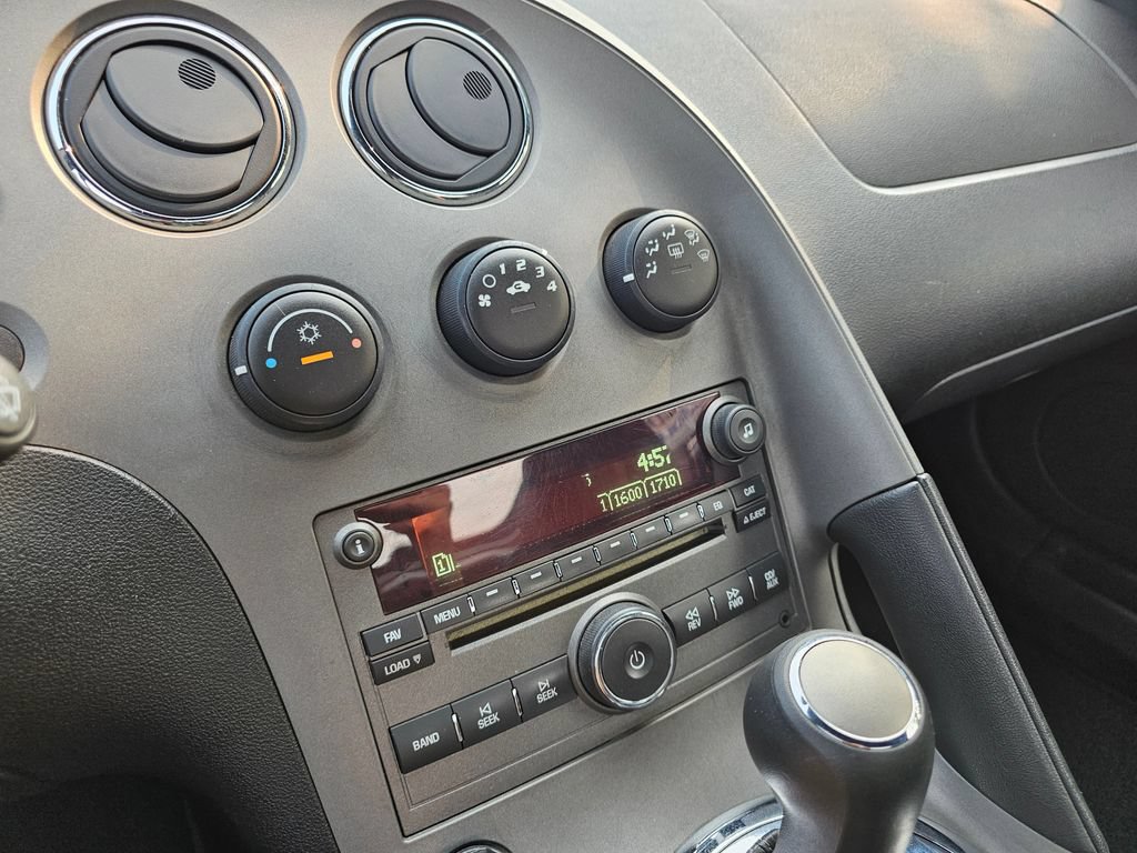 Used 2006 Pontiac Solstice Convertible w/ Power Package RWD image 23