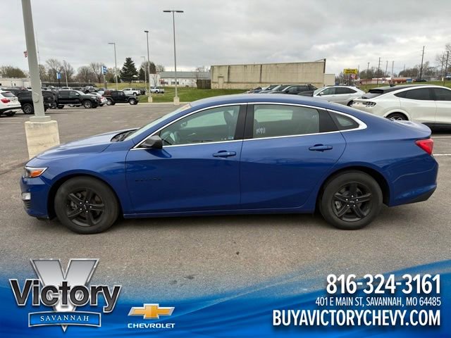 Used 2023 Chevrolet Malibu LS image 1