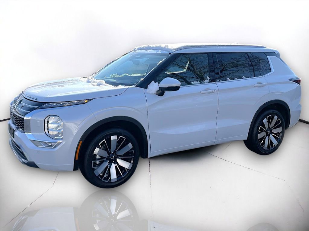 New 2026 Mitsubishi Outlander SEL image 2