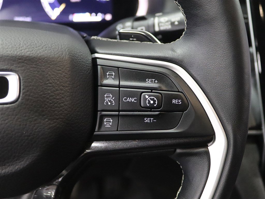 Used 2022 Jeep Grand Cherokee L Laredo w/ Luxury Tech Group I AWD/4WD image 38