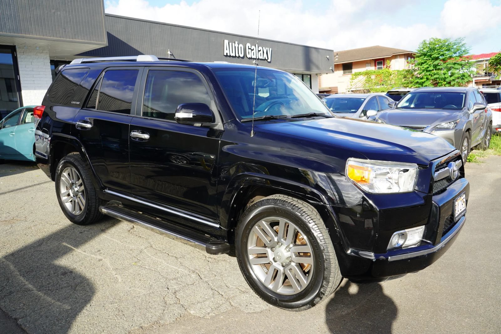 Used 2011 Toyota 4Runner Limited AWD/4WD image 3