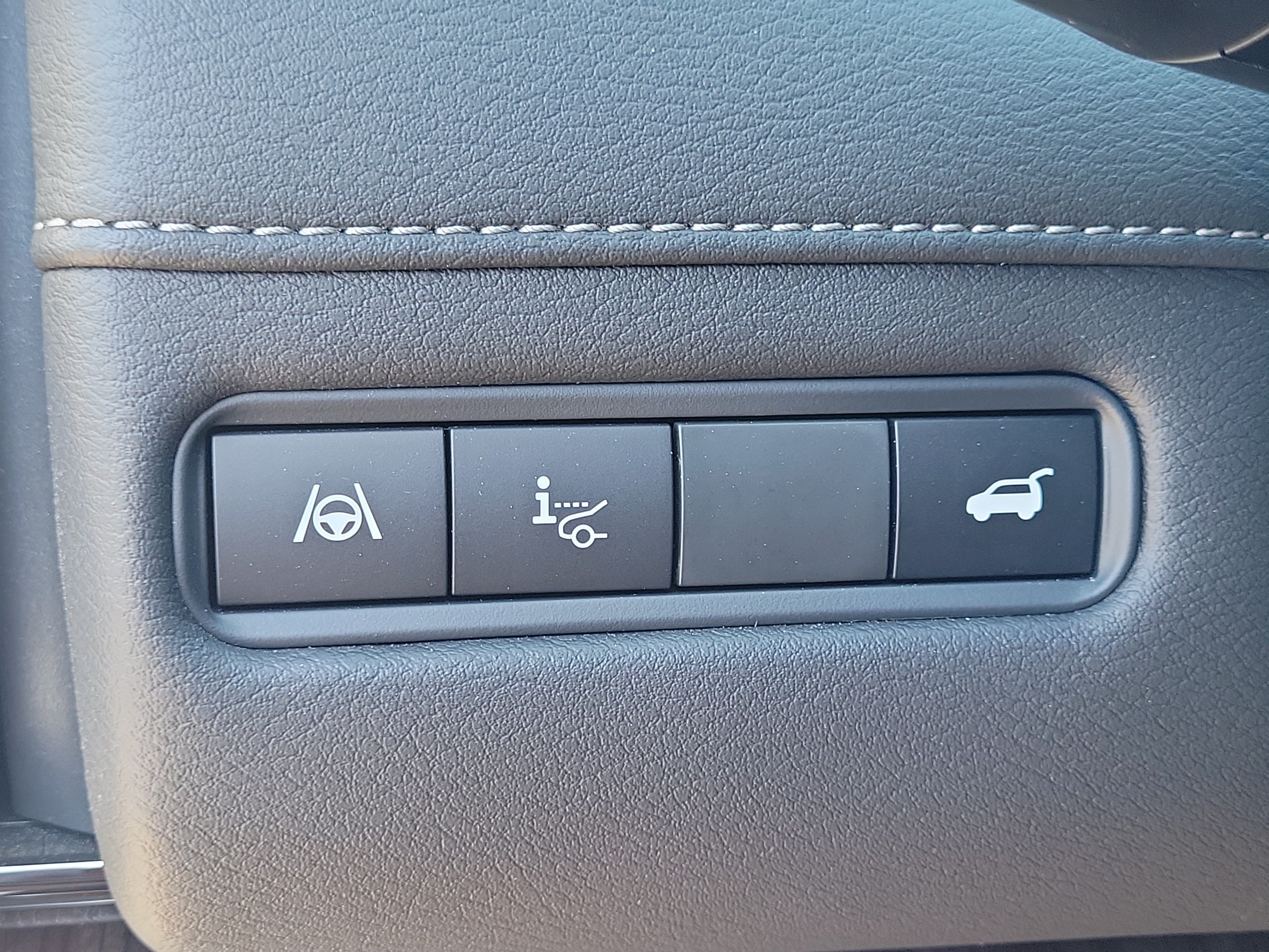 Certified 2025 Nissan Armada Platinum Reserve RWD image 27