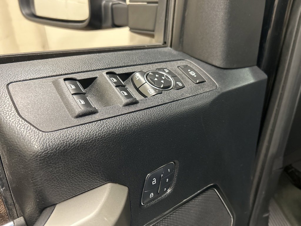 Used 2017 Ford F250 Lariat w/ Chrome Package image 26
