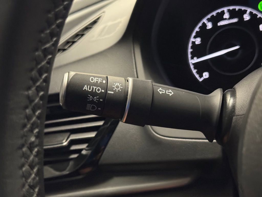 Used 2025 Acura RDX SH-AWD w/ Technology Package image 23