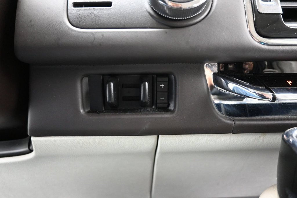 Used 2018 Lincoln Navigator Black Label AWD/4WD image 40