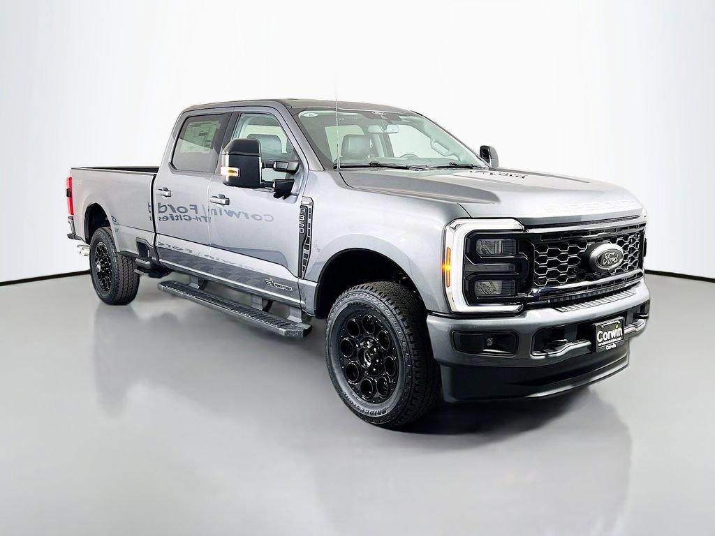 New 2026 Ford F350 Lariat w/ Black Appearance Package