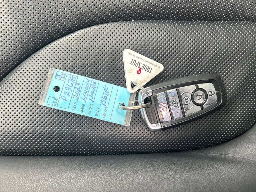 Certified 2023 Lincoln Nautilus Reserve w/ Monochromatic Package image 31