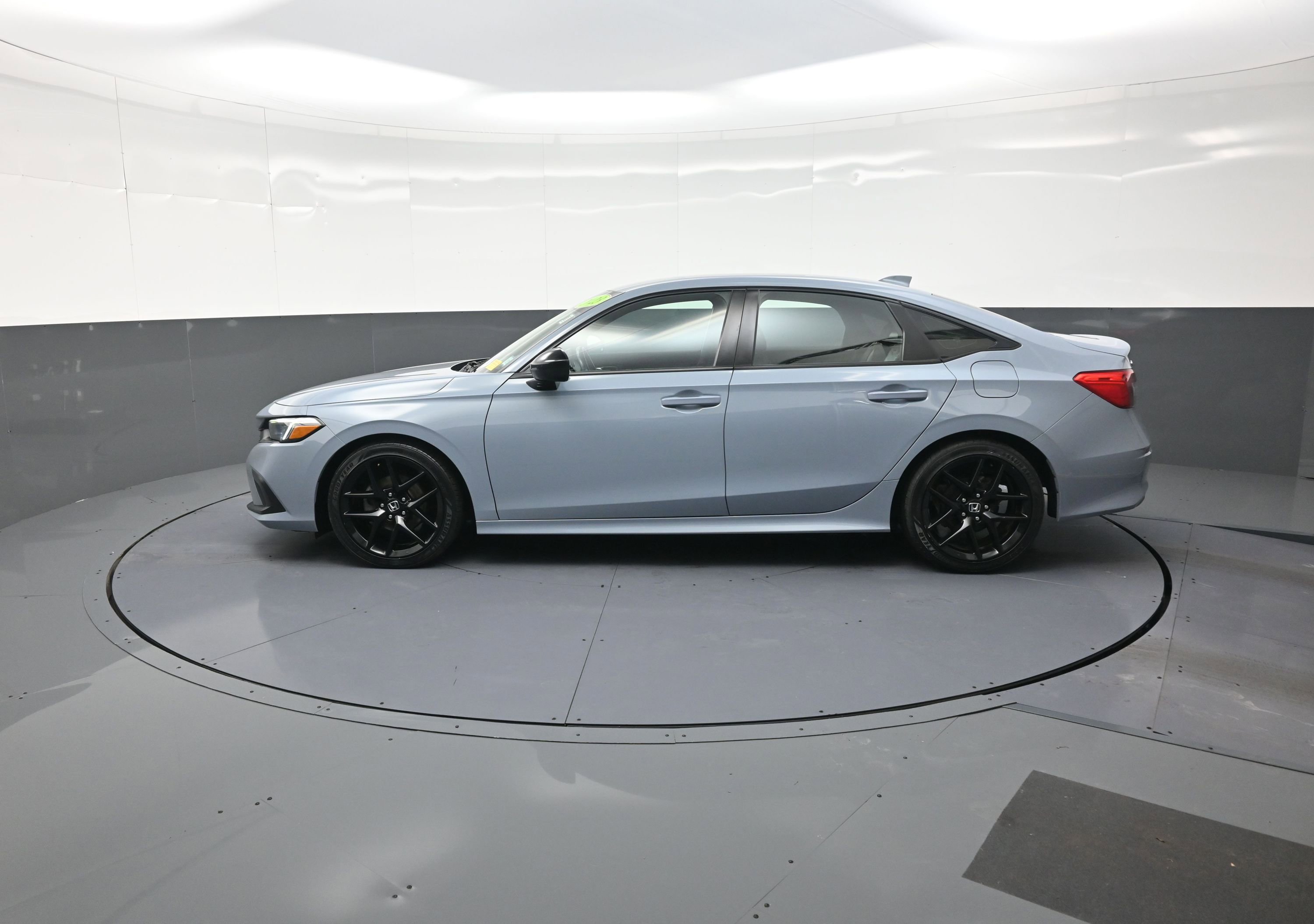 Used 2023 Honda Civic Sport image 6