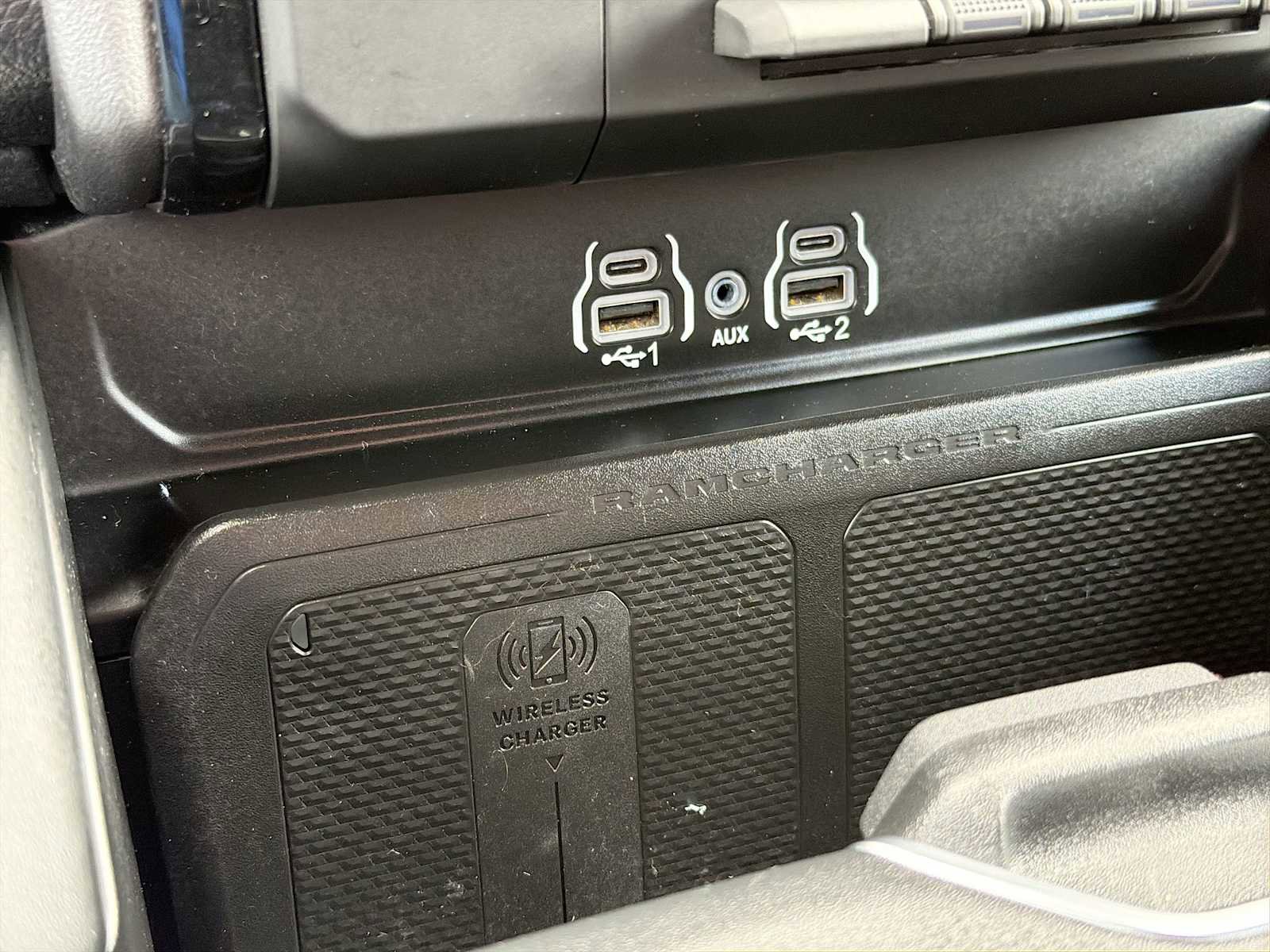 Used 2025 RAM 1500 Laramie AWD/4WD image 26