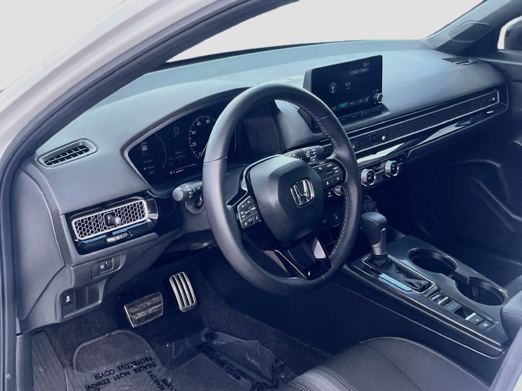 Used 2025 Honda Civic Sport image 9