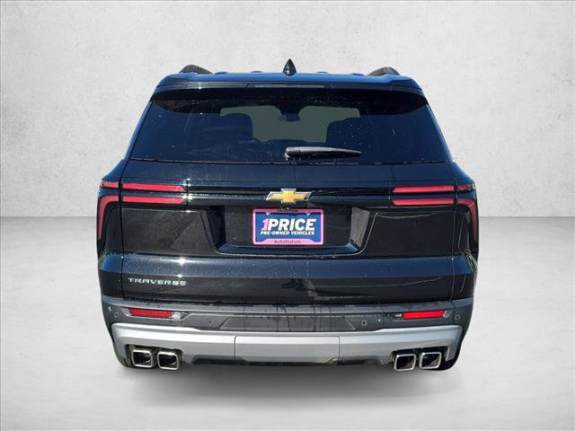 Used 2025 Chevrolet Traverse LT w/ Driver Confidence Package image 5