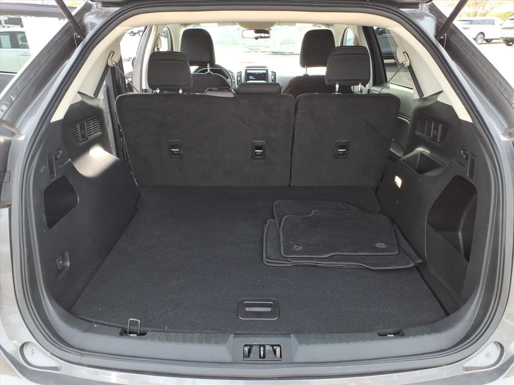 Certified 2024 Ford Edge SE image 7